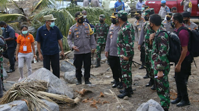 Tinjau Bencana NTT, Panglima dan Kapolri Fokuskan Evakuasi Korban dan Kirim Bantuan 