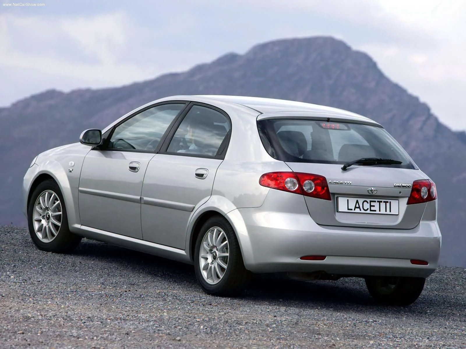 Hình ảnh xe ô tô Daewoo Lacetti CDX 2004 & nội ngoại thất