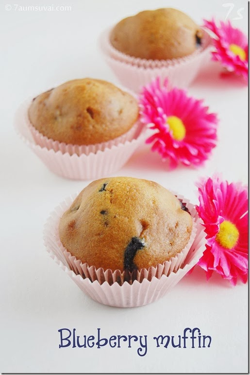 Eggless blueberry muffin