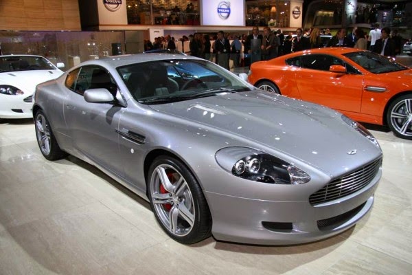 Aston Martin DB9 LM