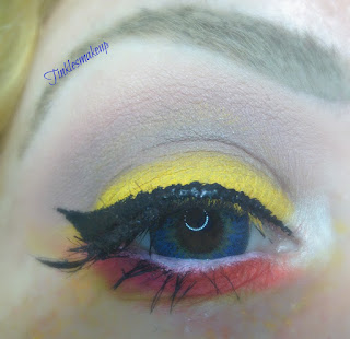 eye_make_up_smoky_egg_and_bacon