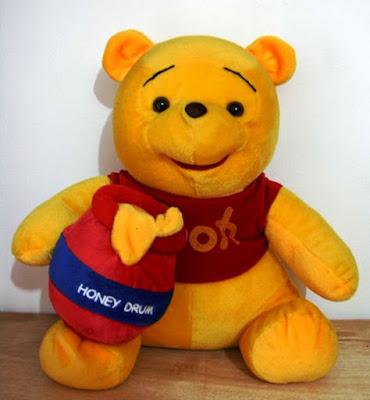 Gambar Winnie the Pooh Lucu Terbaru