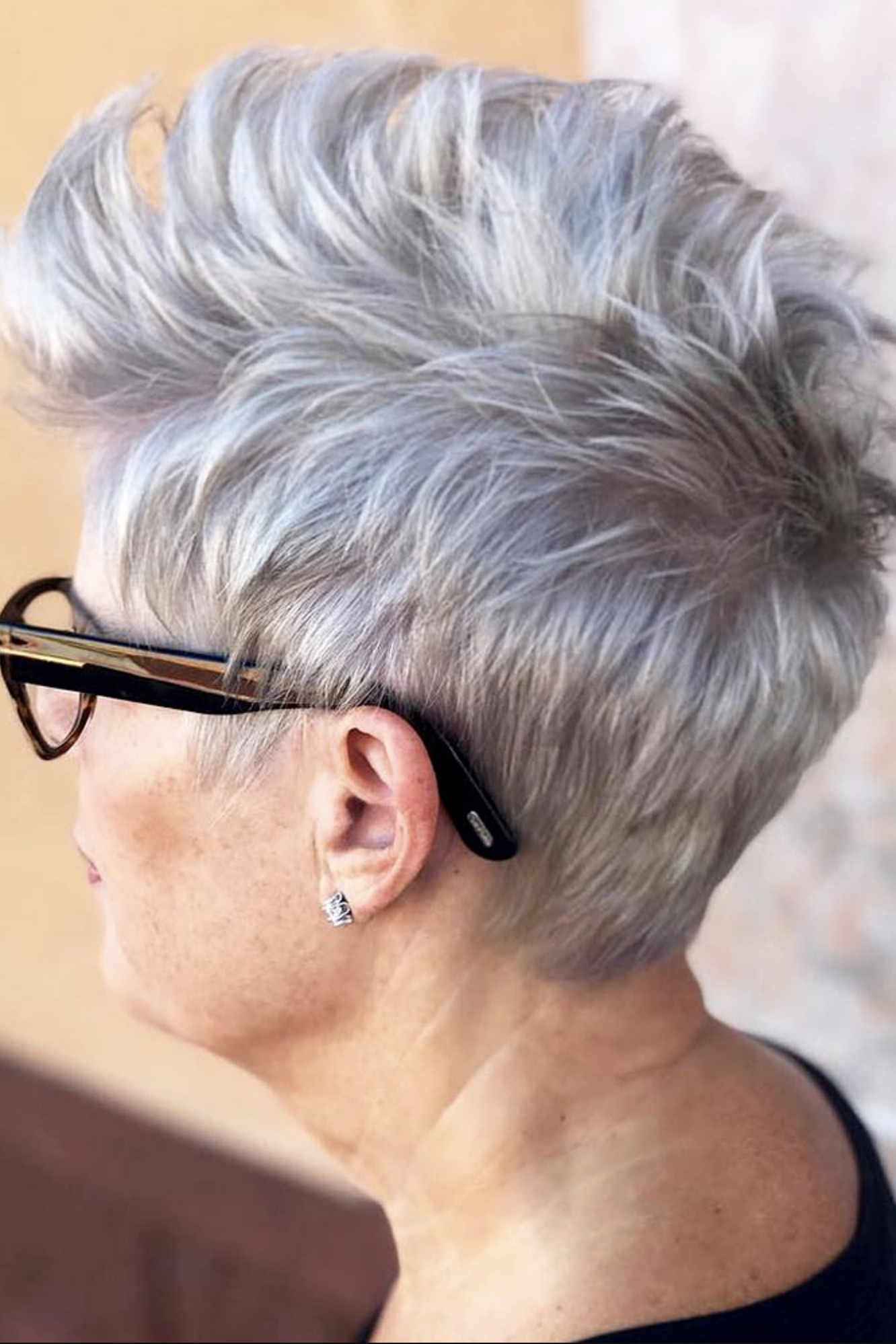 best short hairstyles for ladies over 50