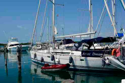 Aztec Dream in El Milagro marina Isla Mujeres