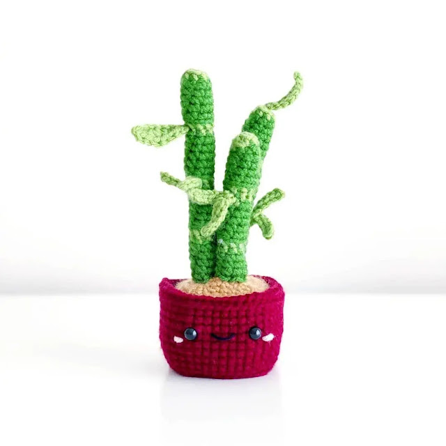 Amigurumis de Plantas Tejidas por @knotmonster