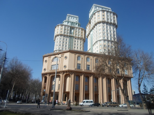 Бизнес центр Плаза. Фото города Душанбе 1960-ых годов и те же места в 2015 году.