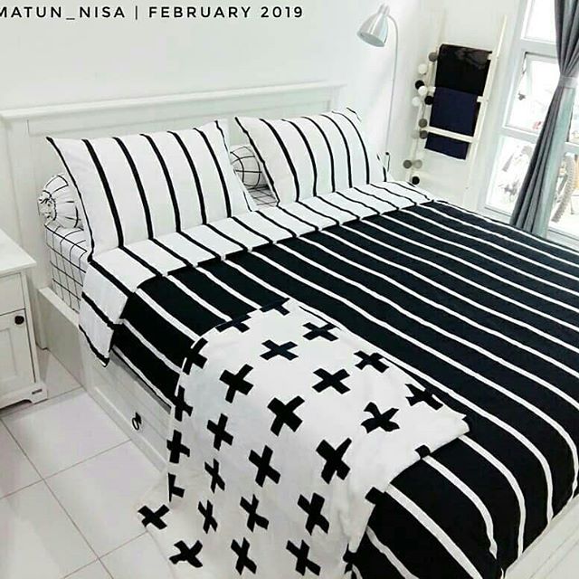  Kamar  Nuansa  Hitam Putih  Sederhana Desain  Kamar  