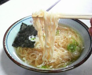 中華そば、麺は太麺を使いました。