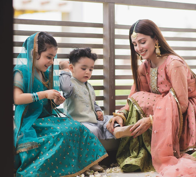 AYEZA KHAN AND DANISH TAIMOOR FAMILY