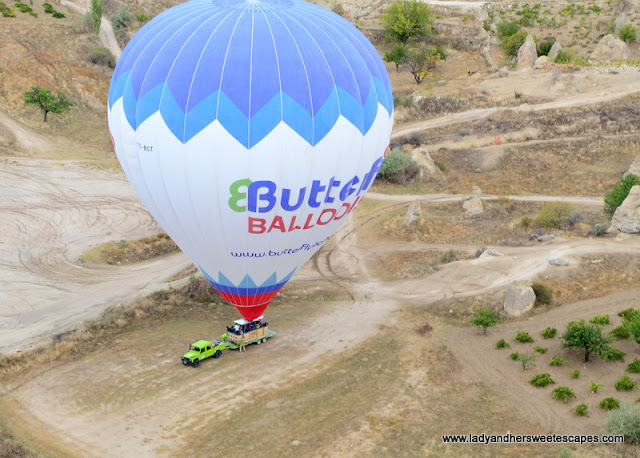 Butterfly Balloons truck landing