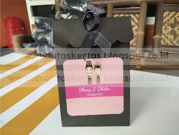 Paper bag souvenir lucu