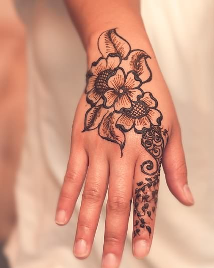 Hand Tattoos For Girls