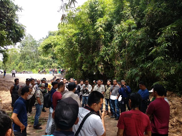 Warga Desa Karangan Blokade Jalan Pertamina, Polisi Berikan Keamanan