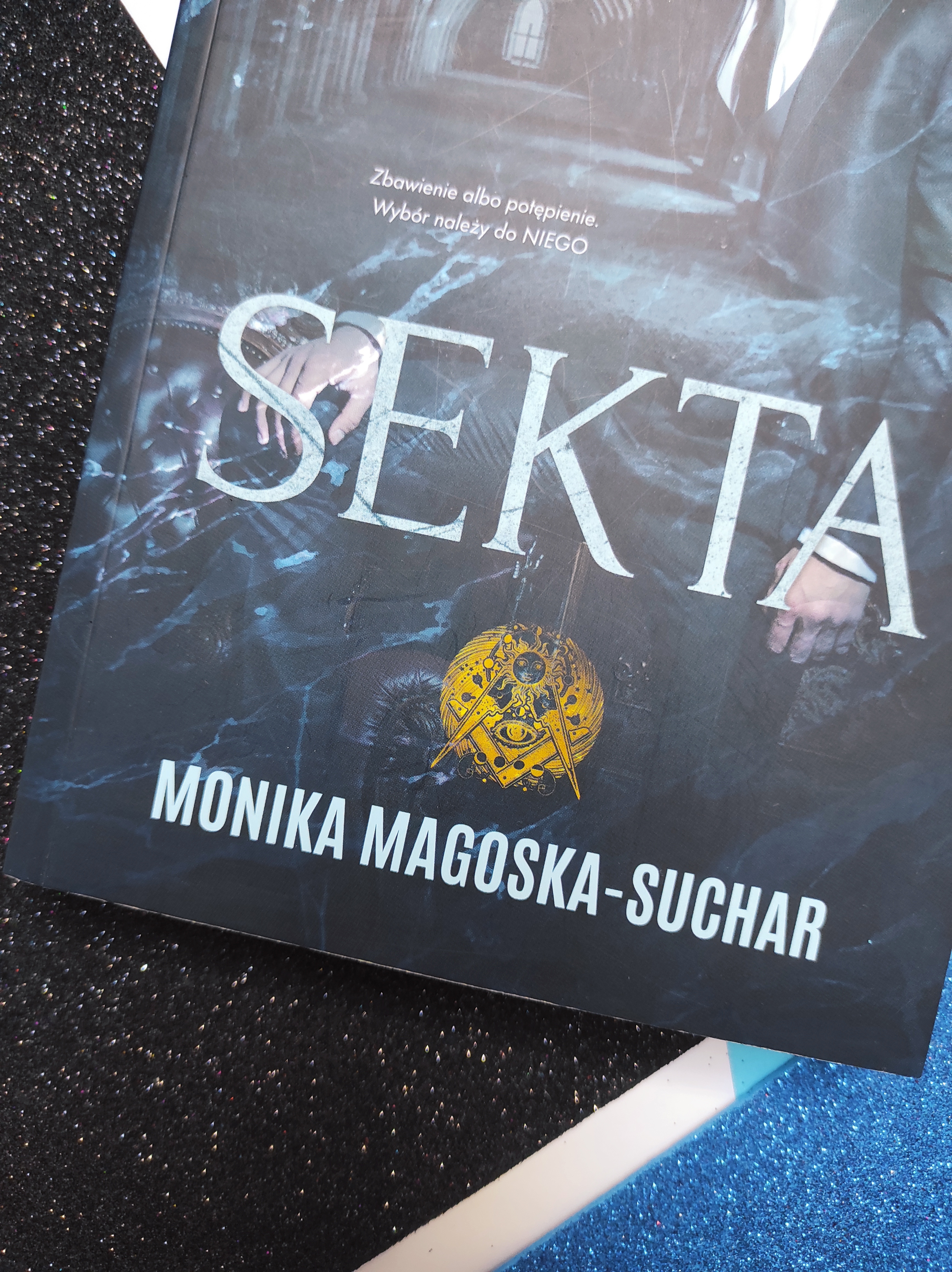 "Sekta" Monika Magoska - Suchar - recenzja - Patronat Medialny
