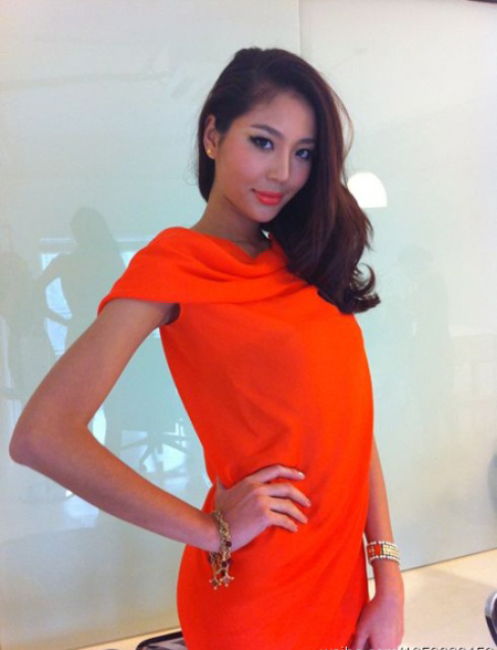 Miss Universe China 2011 Luo Zilin 