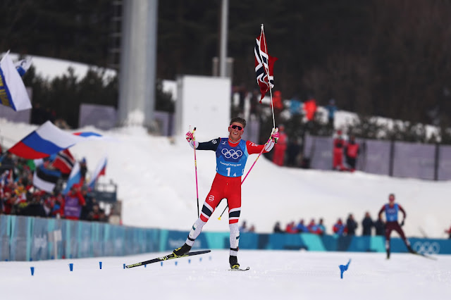 Noruega gana los relevos de 10 kilómetros en el cross country de Juegos Olímpicos de Invierno