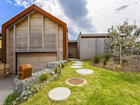 Australian Family House Design Combines The Best Of Bright And Sunny Oceanside Style And Contemporary Design Cues