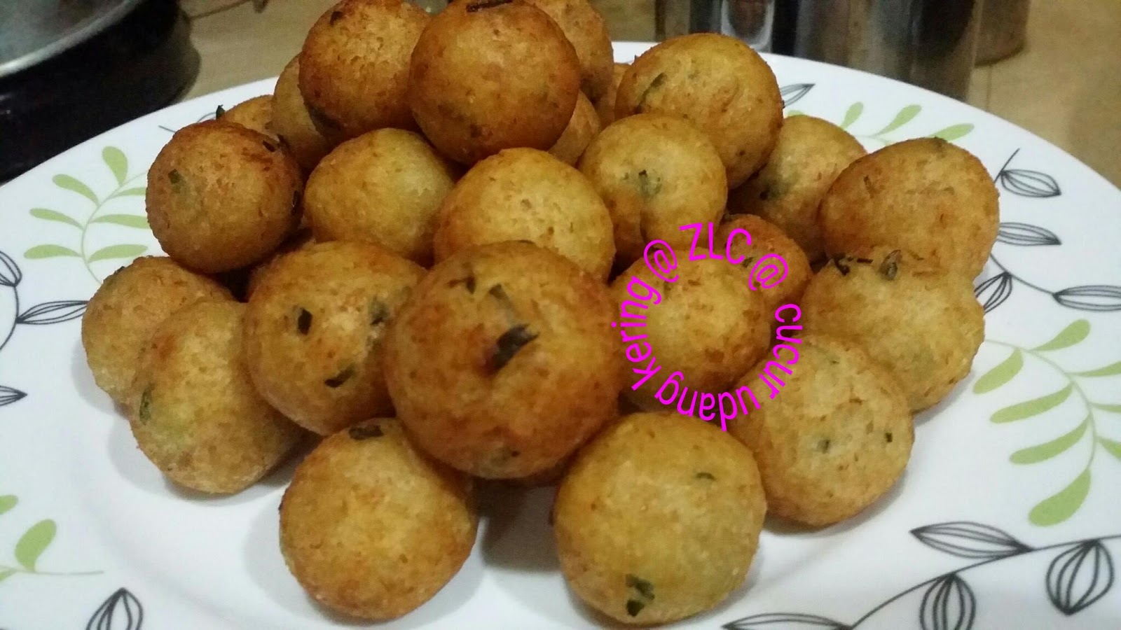 ZULFAZA LOVES COOKING: Cucur udang kering