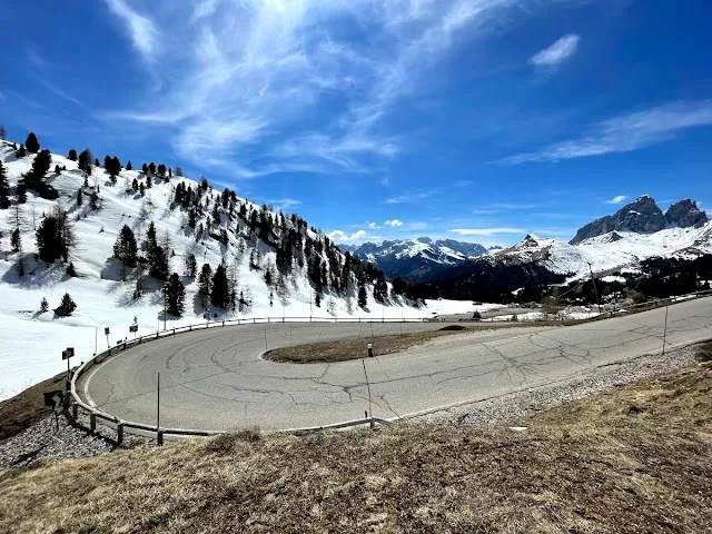 Passi dolomitici accessibili solo su prenotazione