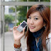 Model poses with the Nokia N82