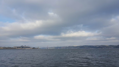 (Almost) Wordless Wednesday - Lisbon from the river, Hippotrip Lisbon