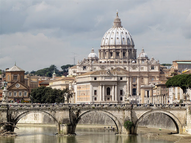 Ponte Sant'Angelo and Via della Conciliazione with the St. Peter's Basilica in background, Roma