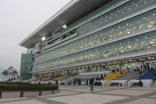 Bâtiment dédié aux paris hippiques sur le champ de courses de Changwon