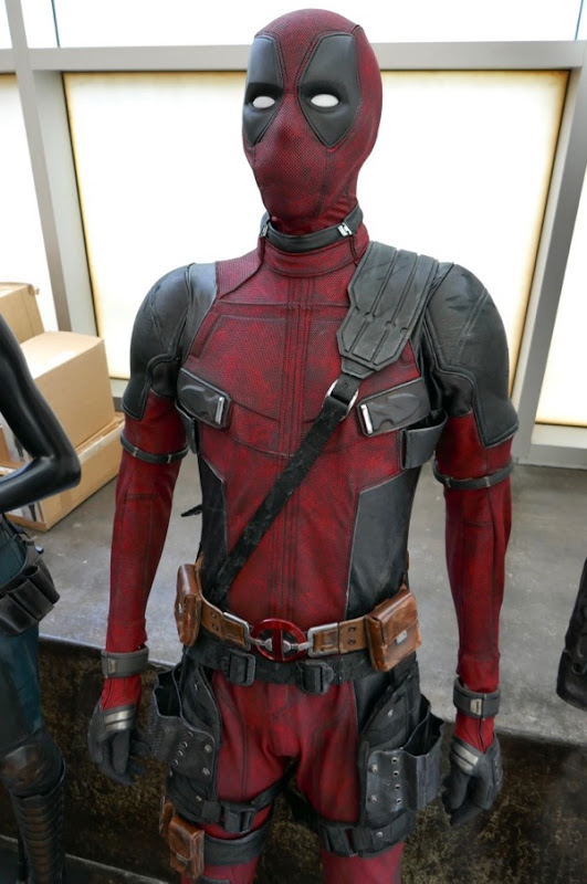 Deadpool 2 movie costume