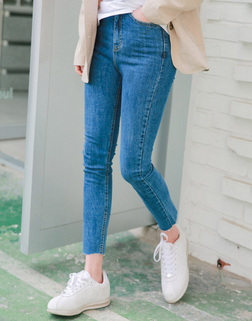 High-Rise Jeans