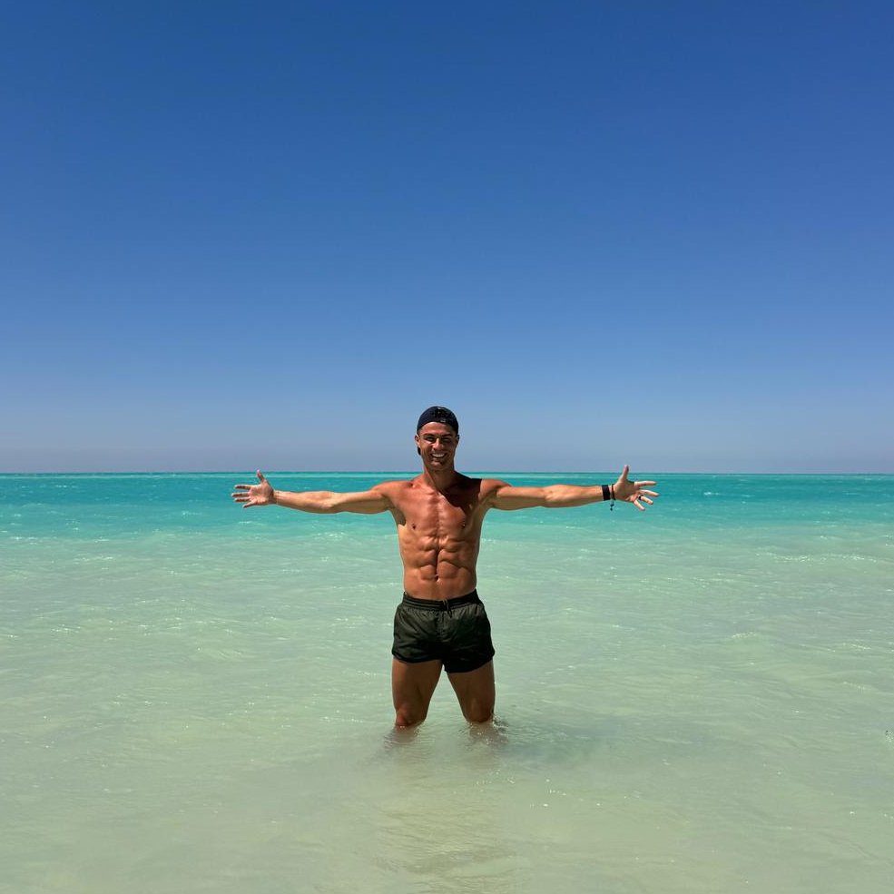 Ronaldo's Family Beach Day: A Glimpse into Their Joyful Time at a Saudi Beach