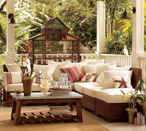 Small Outdoor Deck Decorating Ideas