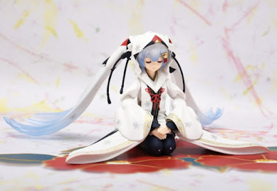 figma Snow Miku 2018 Crane Priestess Ver. - Max Factory