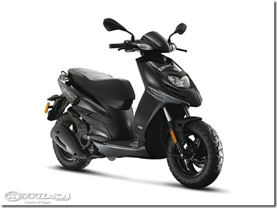 2011-Piaggio-Typhoon-125.jpg2011 Piaggio Scooters Picture 11 of 11