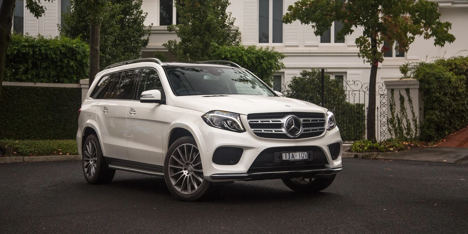 Đánh giá xe Mercedes Benz GLS 2016