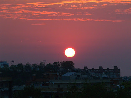 Sortida de sol des de sobre el cementiri de Mataró