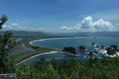 pantai tersembunyi di Jember, pantai di Jember, pantai belum terjamah di Jember