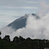 Gunung Sinabung Semburkan Lava Pijar