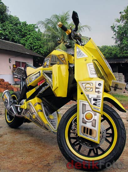  Modifikasi Yamaha Mio Bumblebee 2010 Foto Gambar 