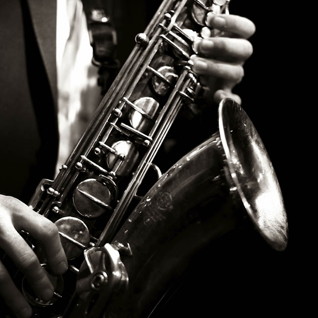 The first International Jazz Day was held in 2012. On the introduction of a new date in the calendar and the establishment of its celebration on April 30, the UNESCO General Conference announced in November 2011.