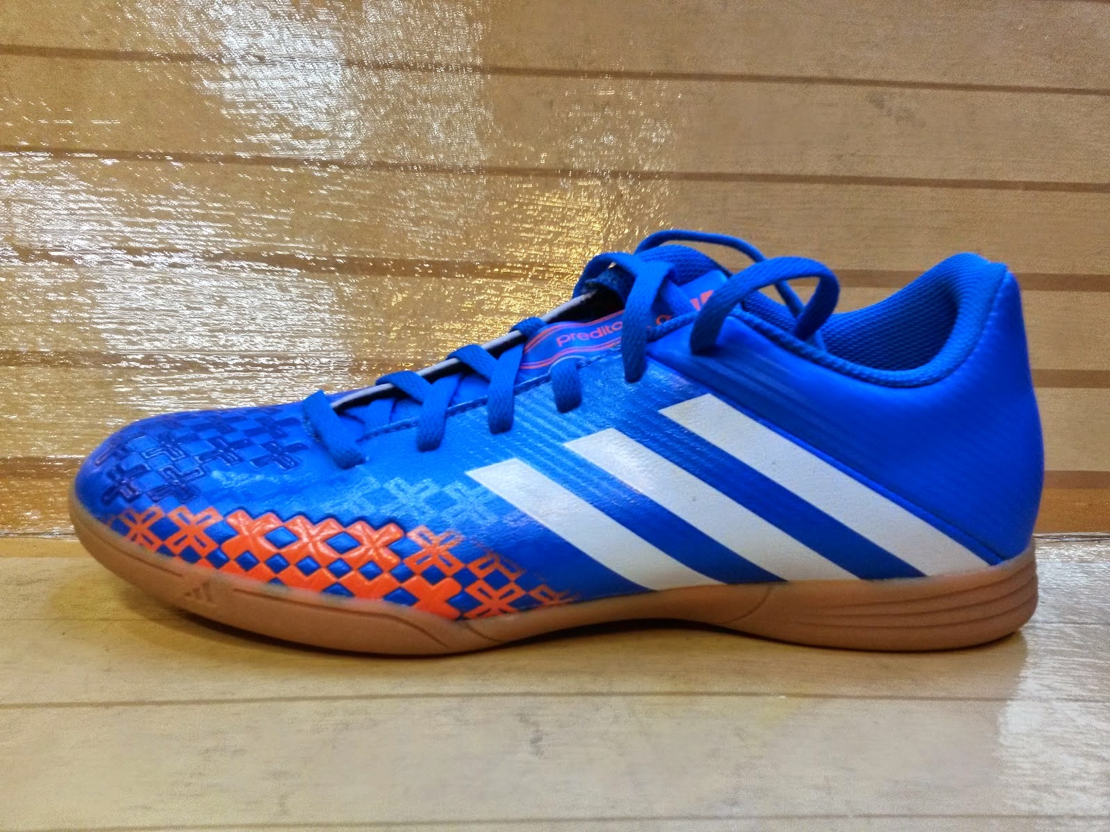 sepatu futsal adidas terbaru 2014