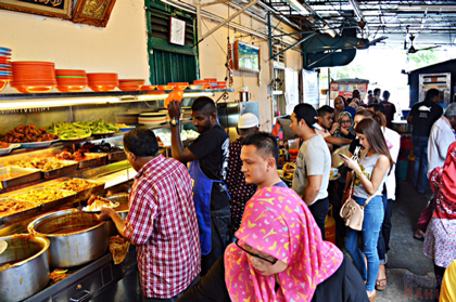 BAHAYA NASI KANDAR DI TEPI JALAN