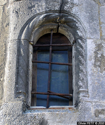 AUTREVILLE (88) - L'église paroissiale Saint-Brice (Extérieur)