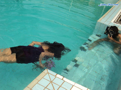 Underwater photo shoot with Udari Warnakulasooriya