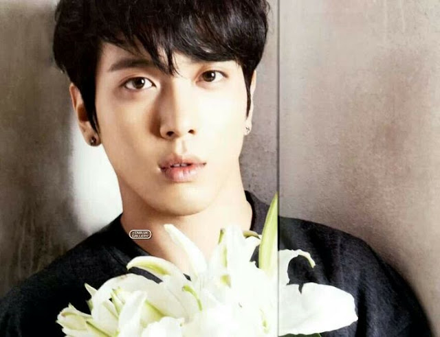 Jung Yong Hwa (CNBlue) đẹp trai và lịch lãm