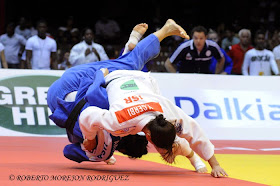 La campeona del mundo, Yarden Gerbi, (kimono blanco), de Israel,  se enfrenta Leilani Akiyama, de Estados Unidos, en los 63 kilogramos, del Grand Prix de Judo de La Habana, con sede en el Coliseo de la Ciudad Deportiva, el 7 de junio de 2014