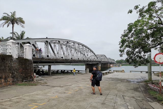 Truong-Tien-Bridge