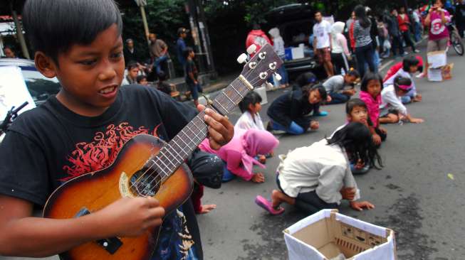 PUISI "ANAK JALANAN" by:eris efendi  