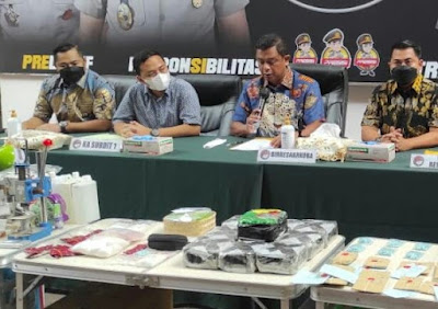 Sabu Cair Asal Iran, Campur Kopi dan Rokok Liquid Bisa Fly