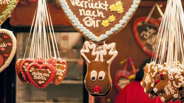 Reindeer and heart-shaped gingerbread cookies at the Berlin Christmas Market in Germany