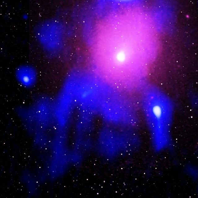Астрономи заснеха най-мощната експлозия във Вселената (СНИМКИ)